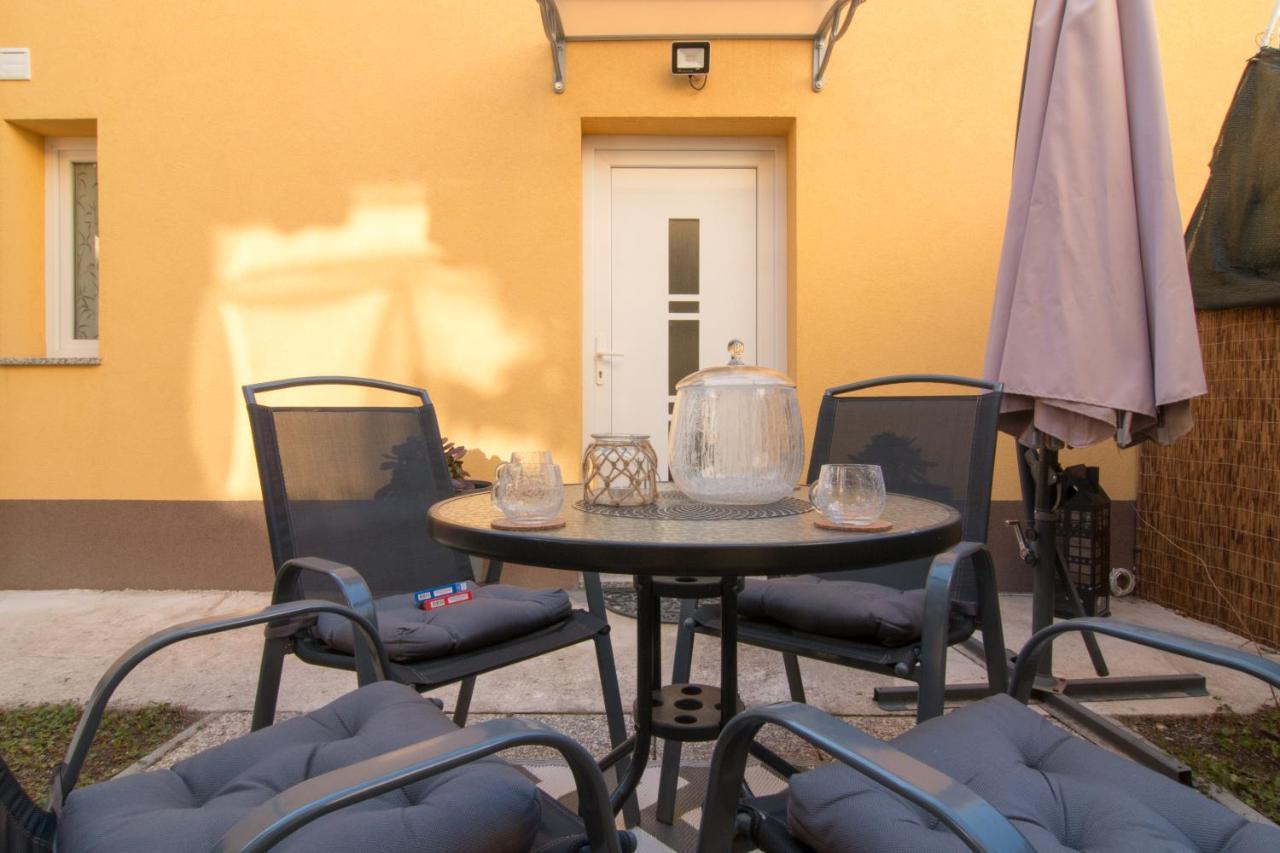 Moet With Garden Daire Pula Dış mekan fotoğraf