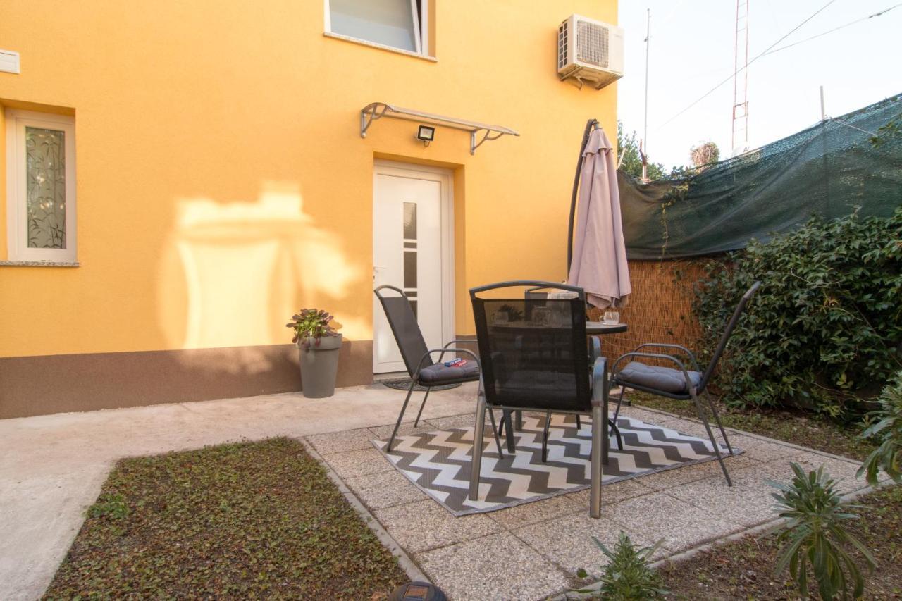 Moet With Garden Daire Pula Dış mekan fotoğraf